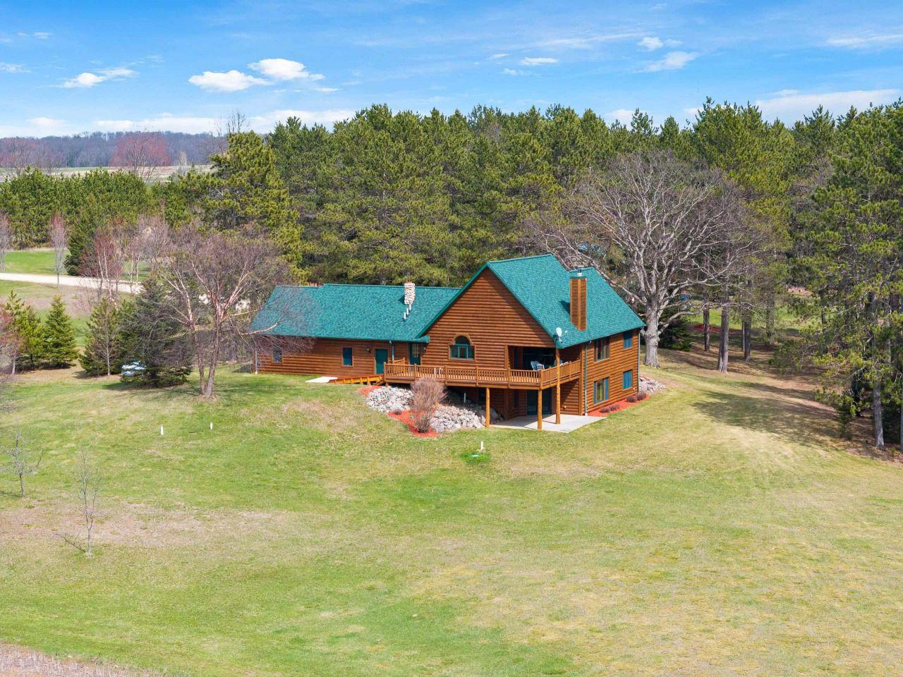 CRIVITZ, Wisconsin, 54129, United States, 4 Bedrooms Bedrooms, ,3 BathroomsBathrooms,Residential,For Sale,1792767