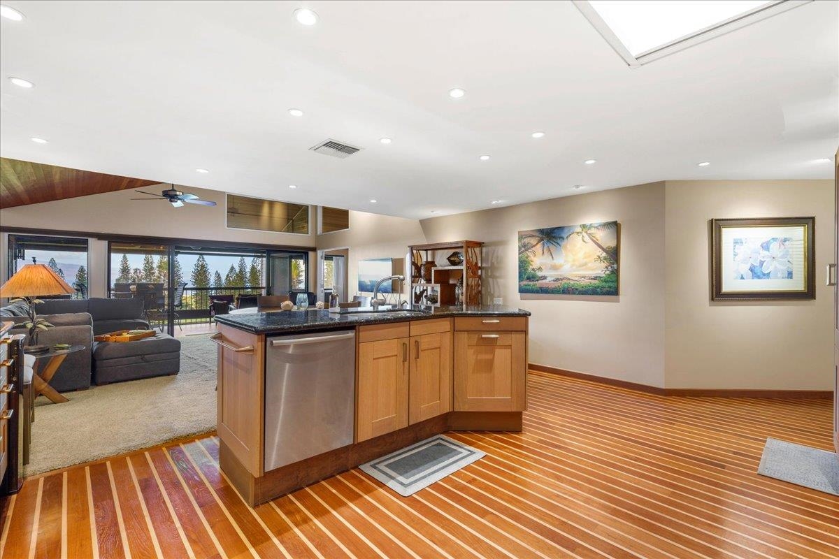 Lahaina, Hawaii, 96761, United States, 2 Bedrooms Bedrooms, ,2 BathroomsBathrooms,Residential,For Sale,2002280