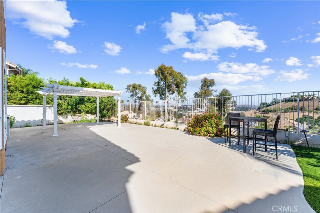 Laguna Hills, California, 92653, United States, 4 Bedrooms Bedrooms, ,3 BathroomsBathrooms,Residential,For Sale,1987832