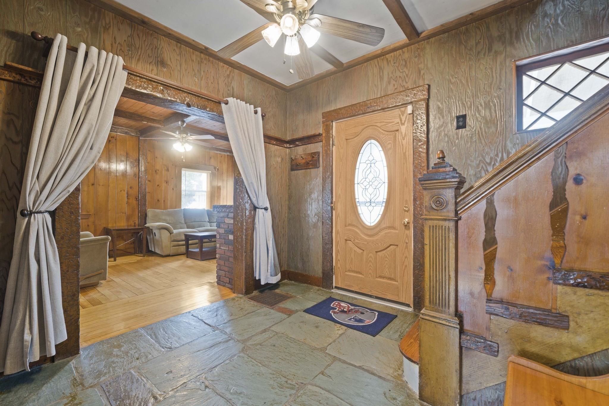 Lynn, Massachusetts, 01902, United States, 3 Bedrooms Bedrooms, ,2 BathroomsBathrooms,Residential,For Sale,1981225