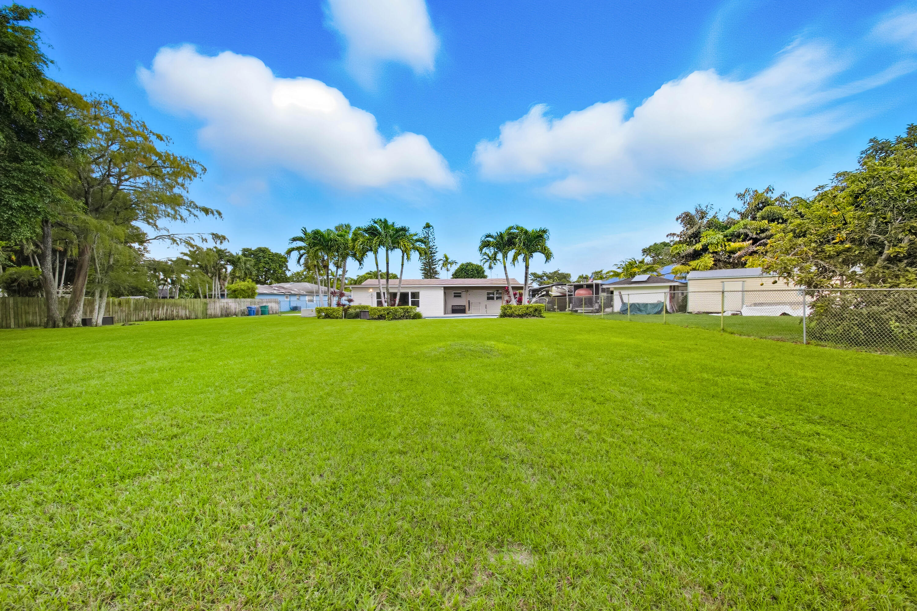 Royal Palm Beach, Florida, 33411, United States, 3 Bedrooms Bedrooms, ,3 BathroomsBathrooms,Residential,For Sale,1970121