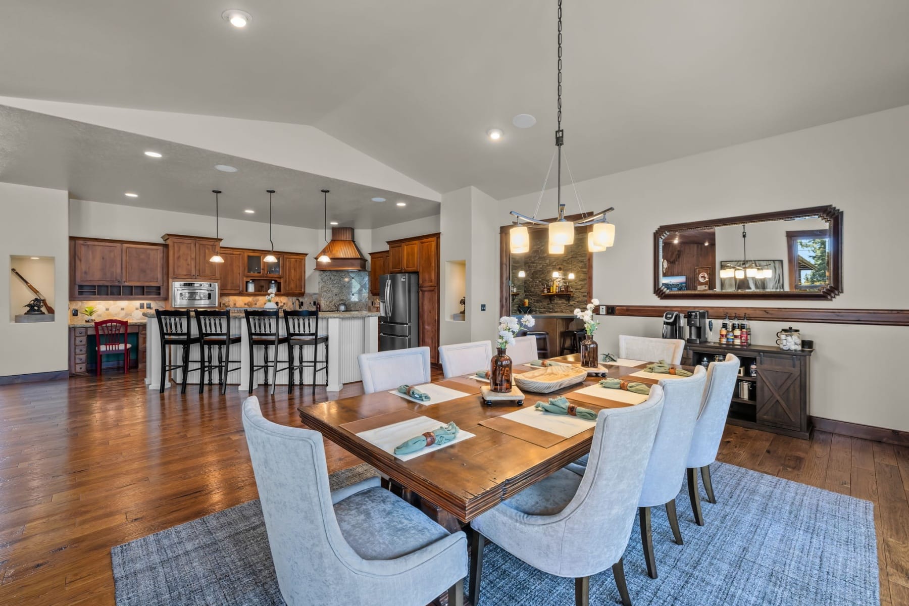  1144 Highland View Loop Redmond, OR 97756 - 物件實景