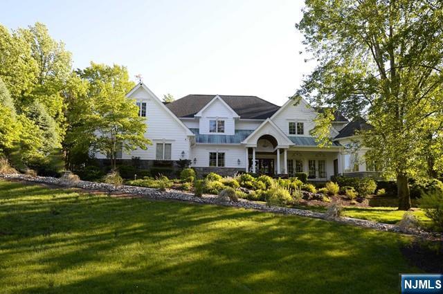 Franklin Lakes, New Jersey, 07417, United States, 5 Bedrooms Bedrooms, ,6 BathroomsBathrooms,Residential,For Sale,1692437