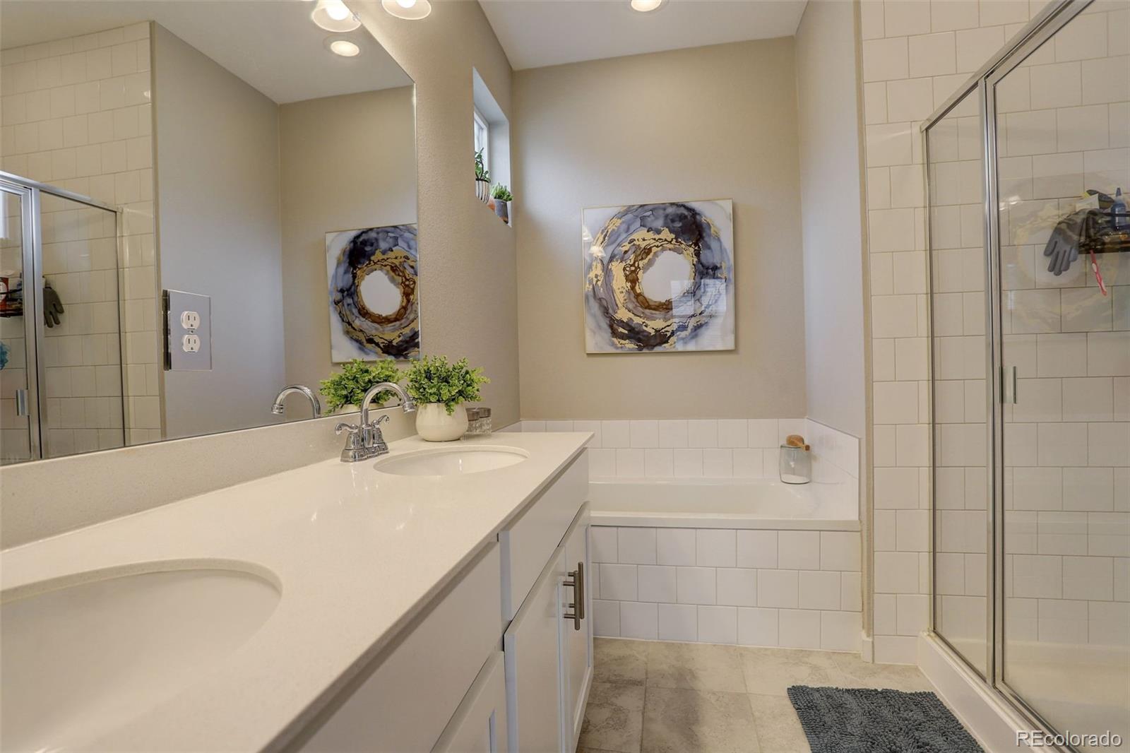 Littleton, Colorado, 80125, United States, 3 Bedrooms Bedrooms, ,3 BathroomsBathrooms,Residential,For Sale,1805241