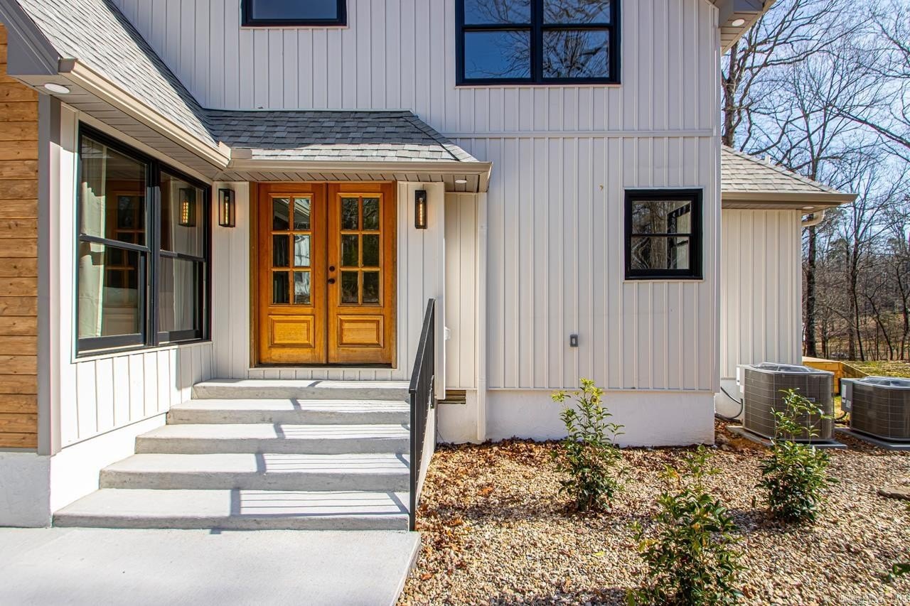 Alexander, Arkansas, 72002, United States, 6 Bedrooms Bedrooms, ,4 BathroomsBathrooms,Residential,For Sale,1986136