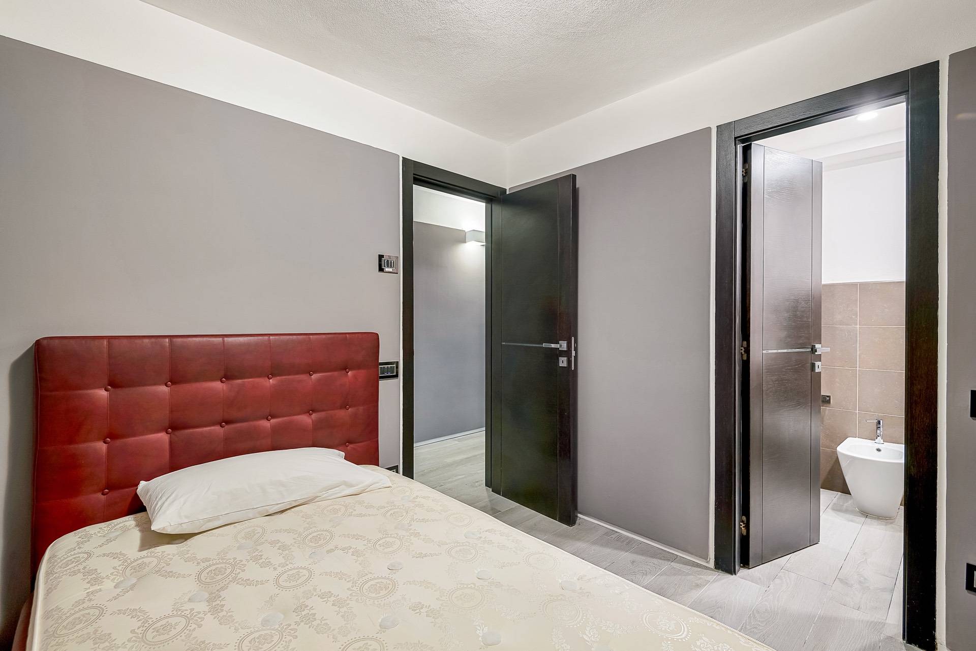 Forte dei Marmi, Lucca, 55042, IT, 5 Bedrooms Bedrooms, ,9 BathroomsBathrooms,Residential,For Sale,1950777