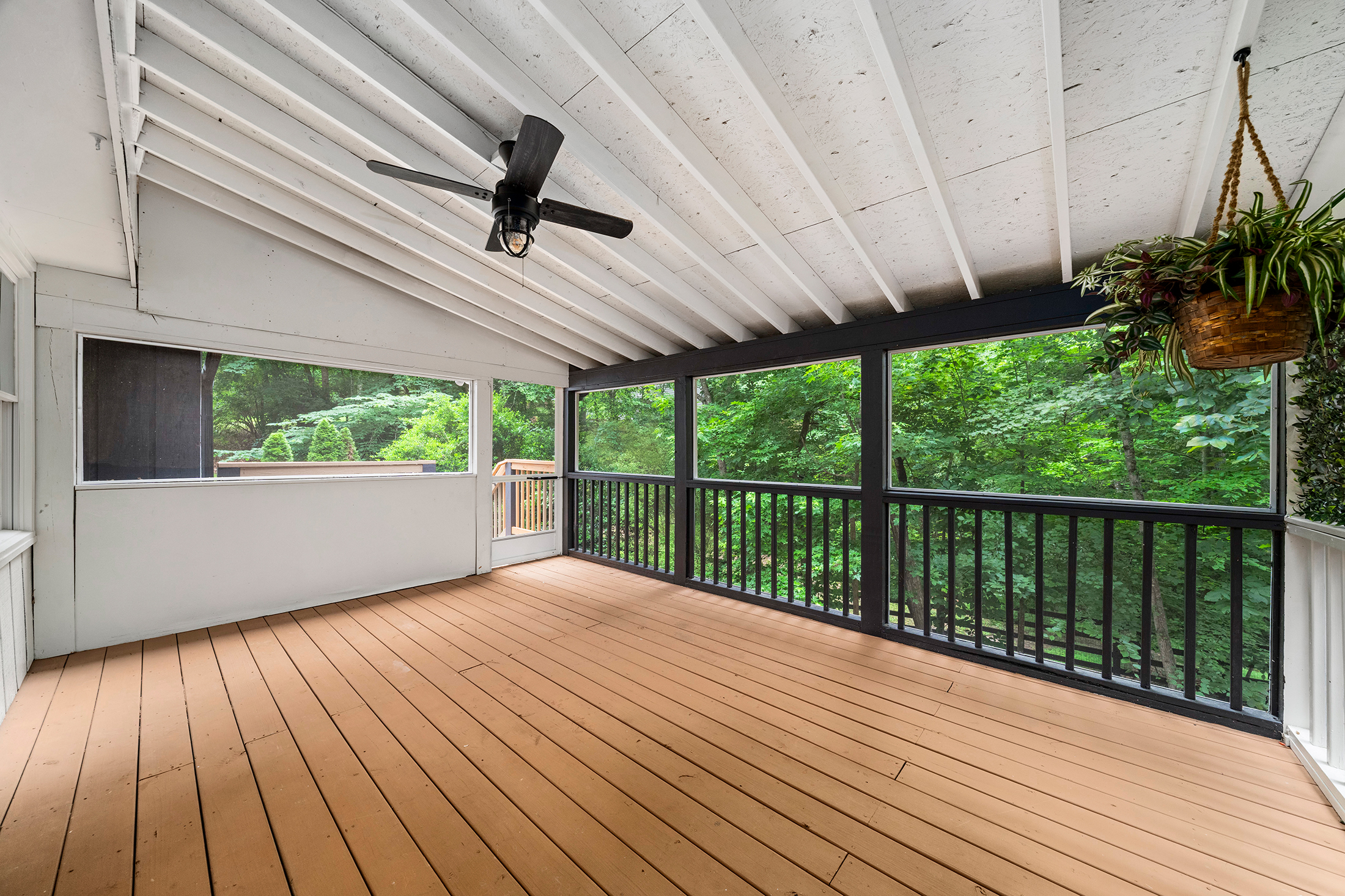  Fully Renovated Modern Retreat in Beloved Community - 物件實景