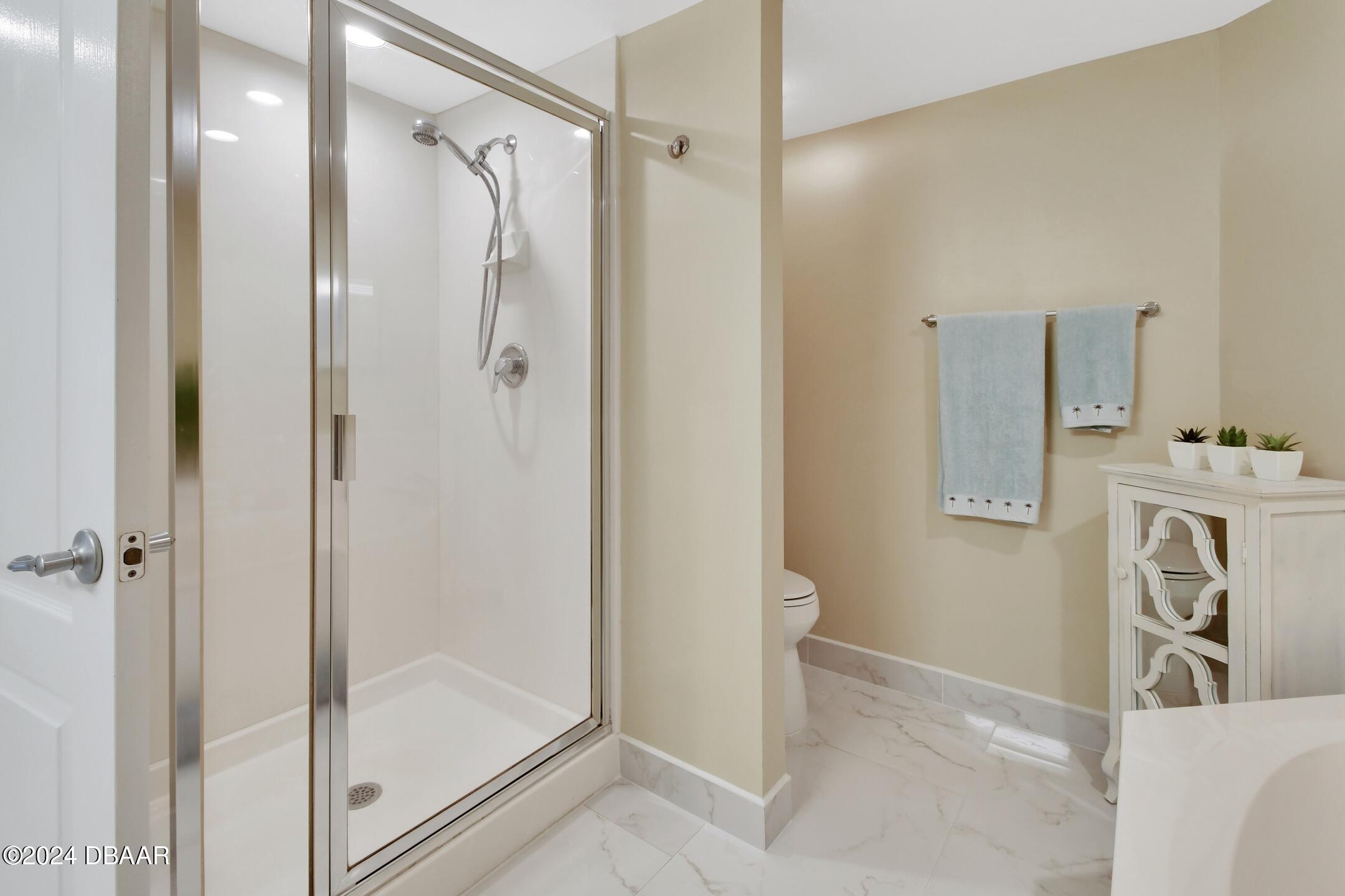 Daytona Beach Shores, Florida, 32118, United States, 2 Bedrooms Bedrooms, ,2 BathroomsBathrooms,Residential,For Sale,1924936