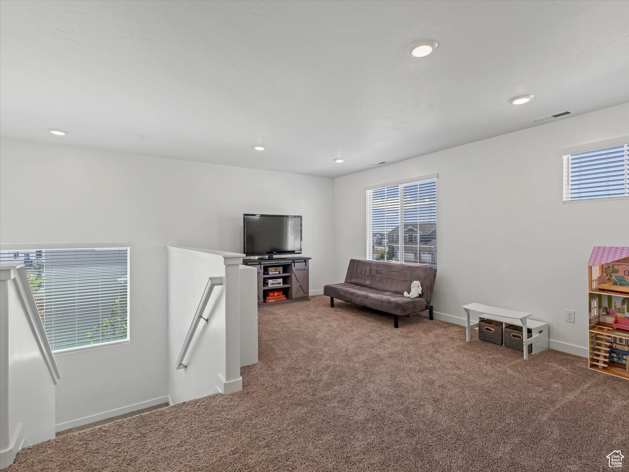 Syracuse, Utah, 84075, United States, 4 Bedrooms Bedrooms, ,3 BathroomsBathrooms,Residential,For Sale,1907244