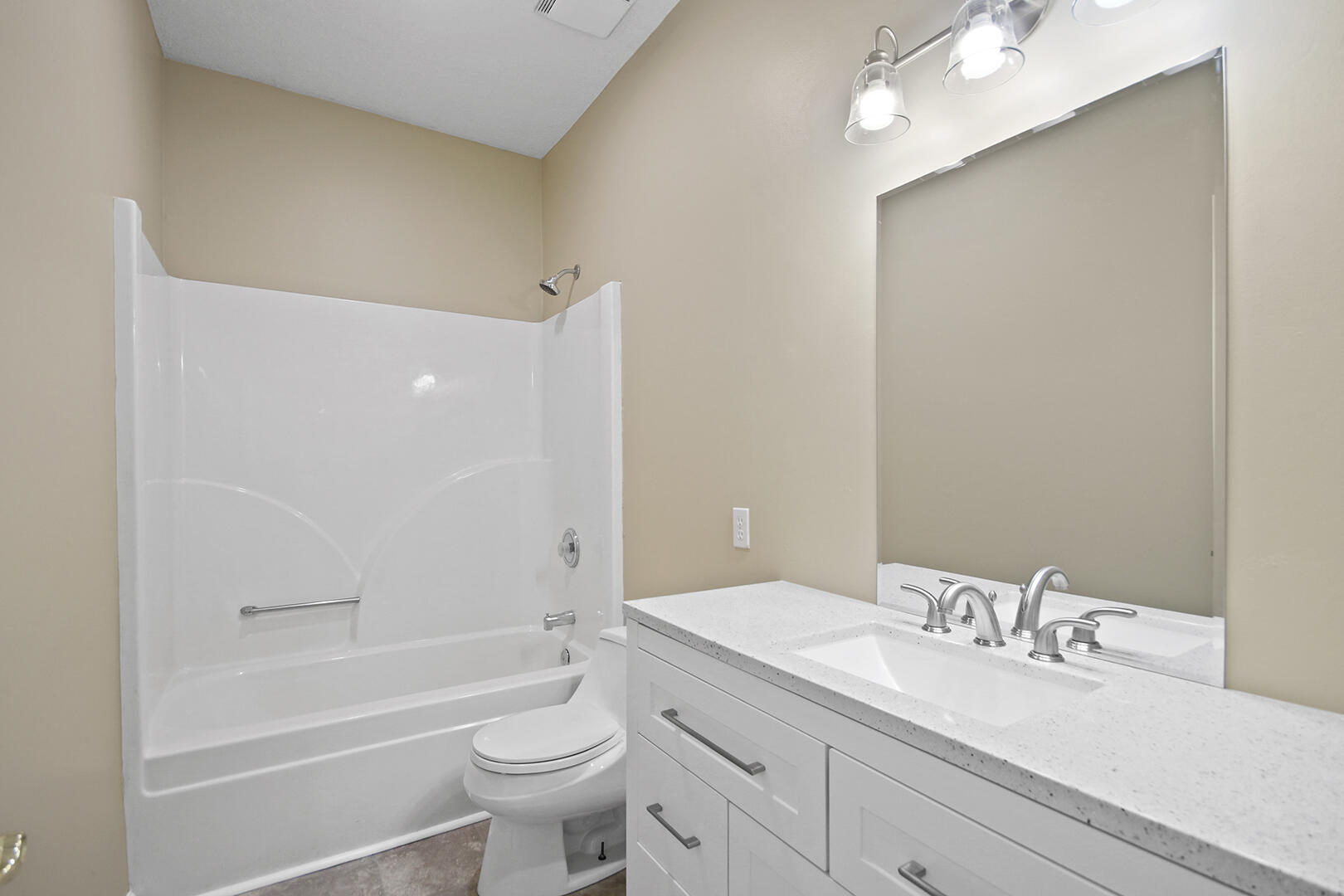 COLUMBIA, Missouri, 65203, United States, 5 Bedrooms Bedrooms, ,4 BathroomsBathrooms,Residential,For Sale,1934961