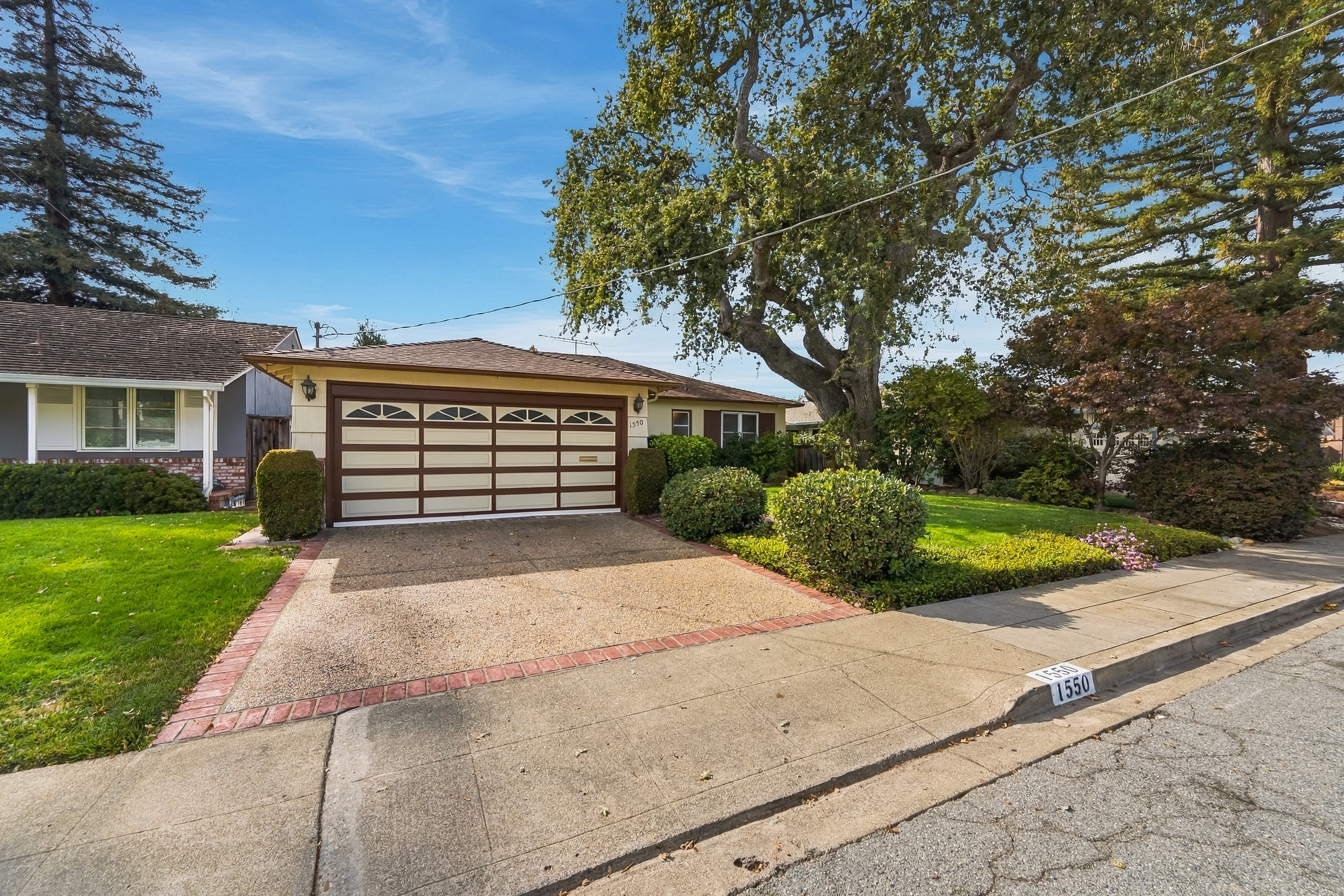  Coveted White Oaks Neighborhood - 物件實景