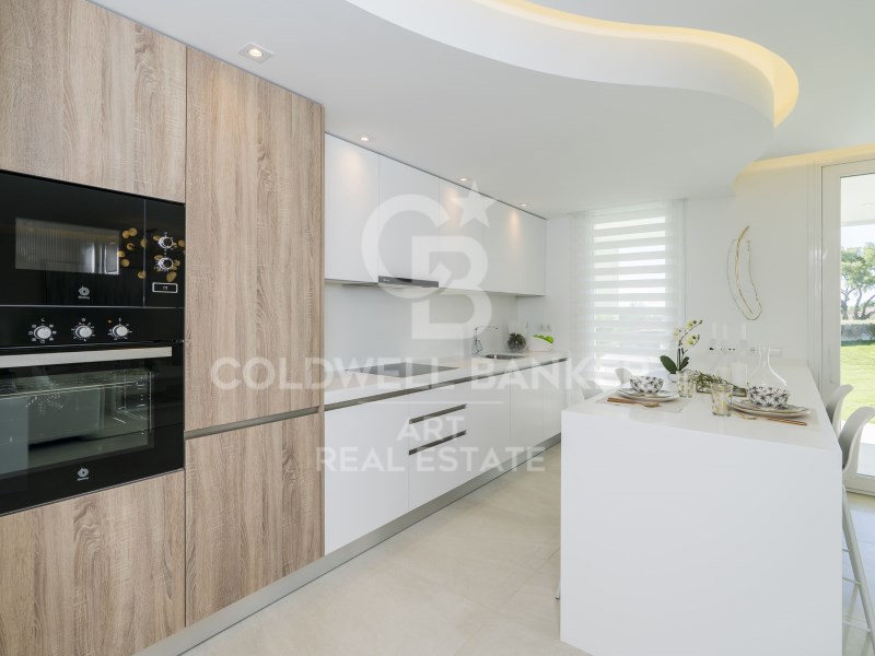 Sotogrande, Andalusia, ES, 3 Bedrooms Bedrooms, ,2 BathroomsBathrooms,Residential,For Sale,1793817