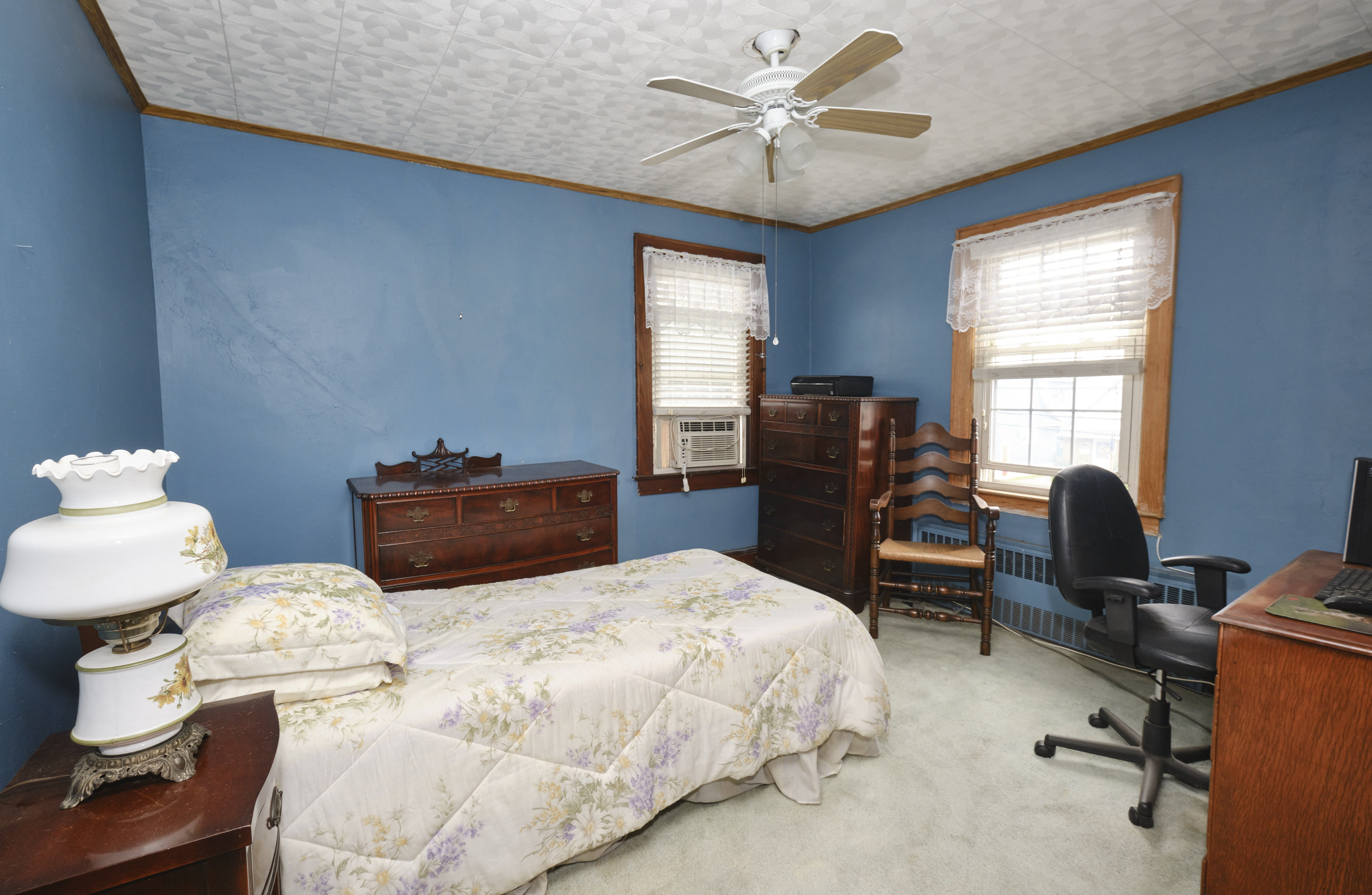 Floral Park, New York, 11001, United States, 3 Bedrooms Bedrooms, ,2 BathroomsBathrooms,Residential,For Sale,1974847