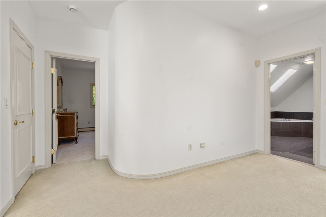 Cranston, Rhode Island, 02920, United States, 3 Bedrooms Bedrooms, ,4 BathroomsBathrooms,Residential,For Sale,1993261