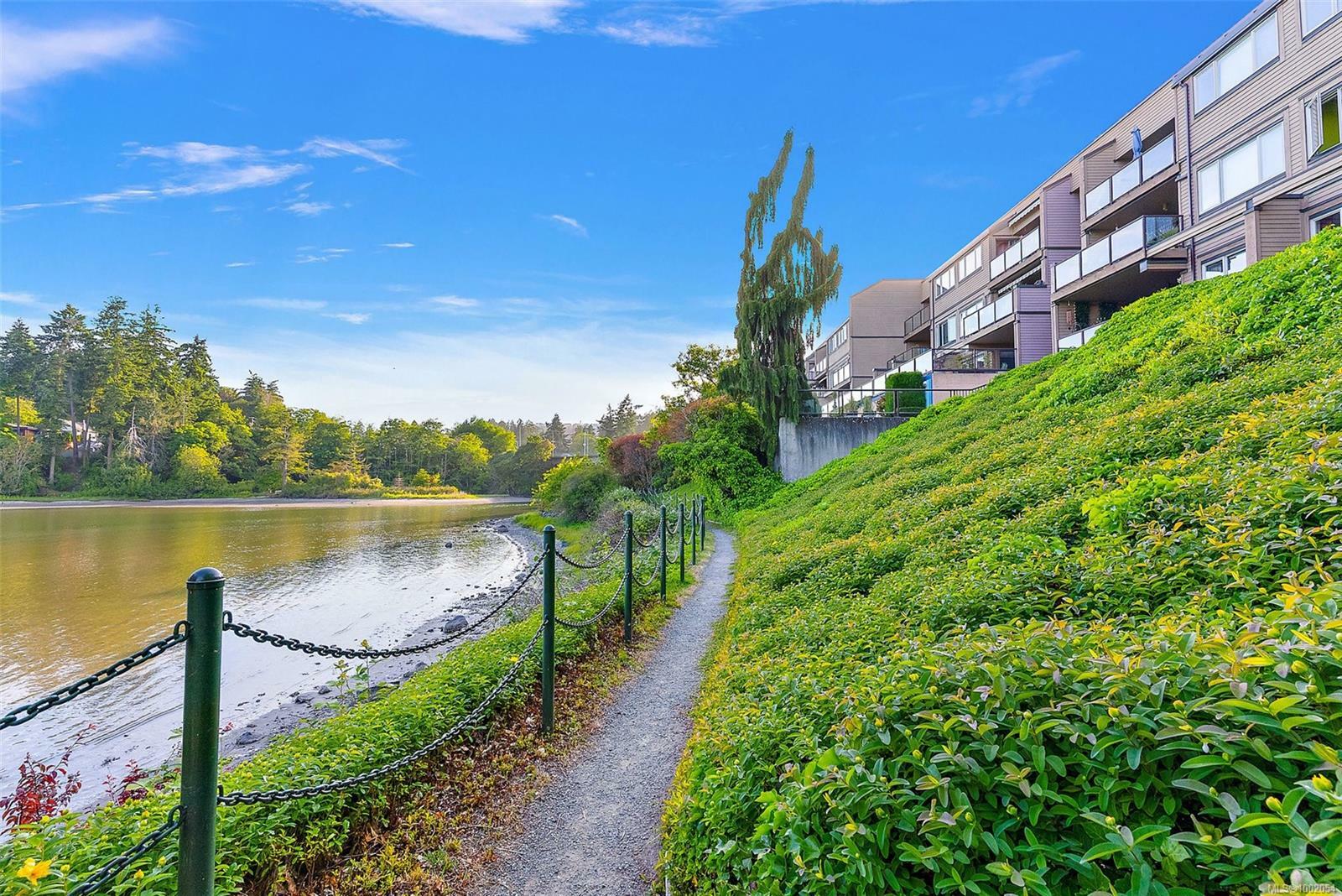 VIEW ROYAL, British Columbia, V9B 5H7, CA, 2 Bedrooms Bedrooms, ,Residential,For Sale,1874992