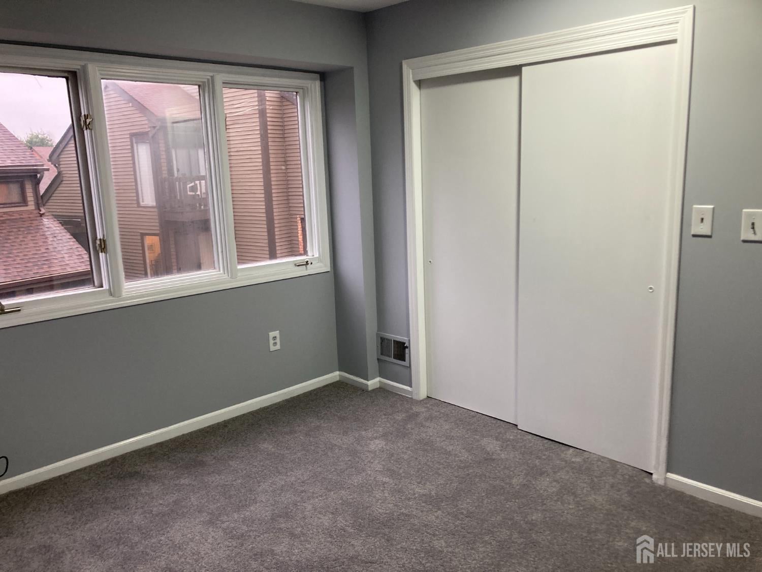 North Brunswick, New Jersey, 08902, United States, 3 Bedrooms Bedrooms, ,2 BathroomsBathrooms,Residential,For Sale,1999515