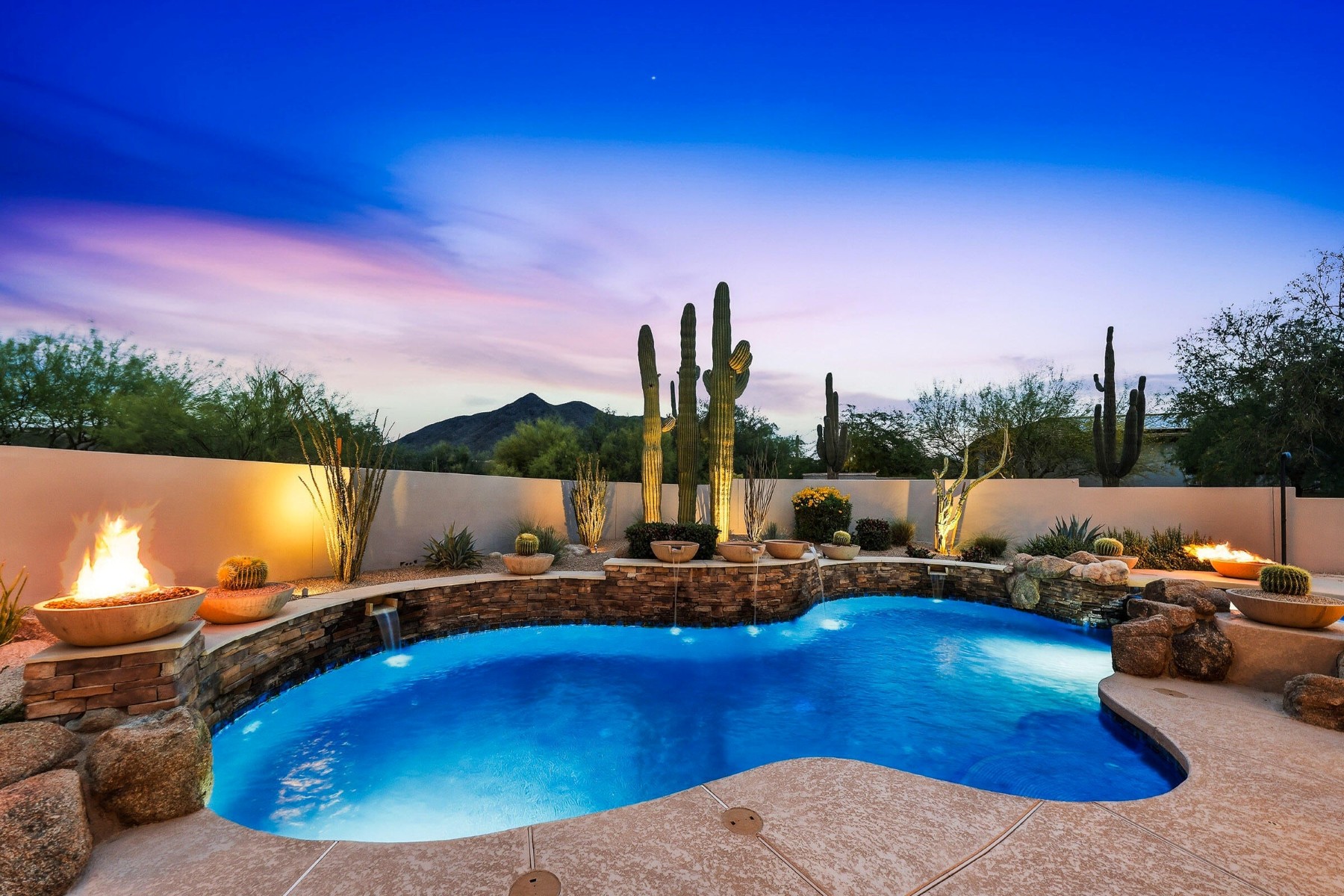 5680 E Villa Cassandra Way  Cave Creek, AZ - 物件實景
