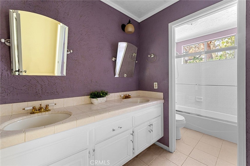 Redlands, California, 92373, United States, 4 Bedrooms Bedrooms, ,4 BathroomsBathrooms,Residential,For Sale,1995131