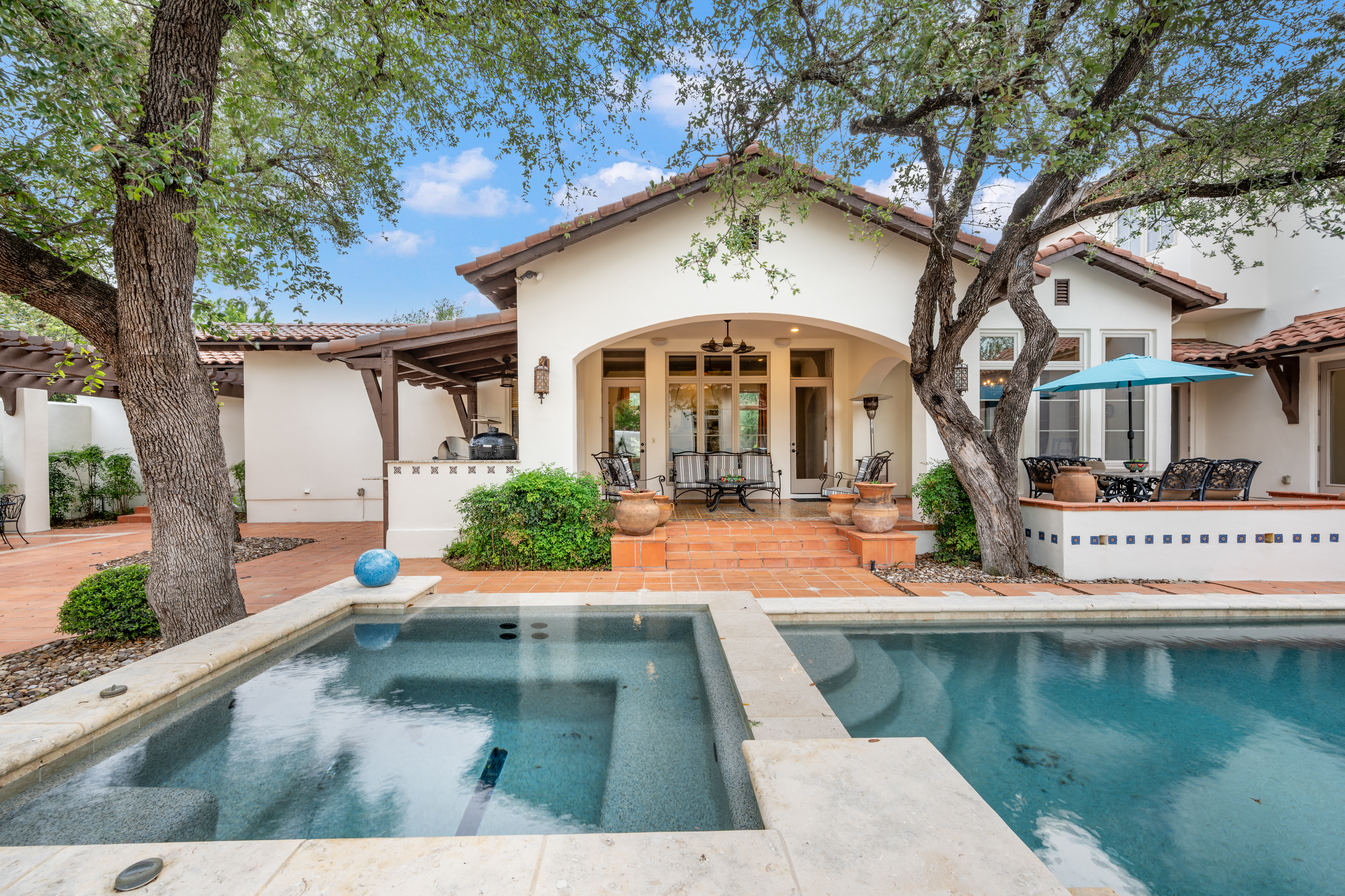  Custom Estate with Pool, Courtyard and Wine Room - 物件實景