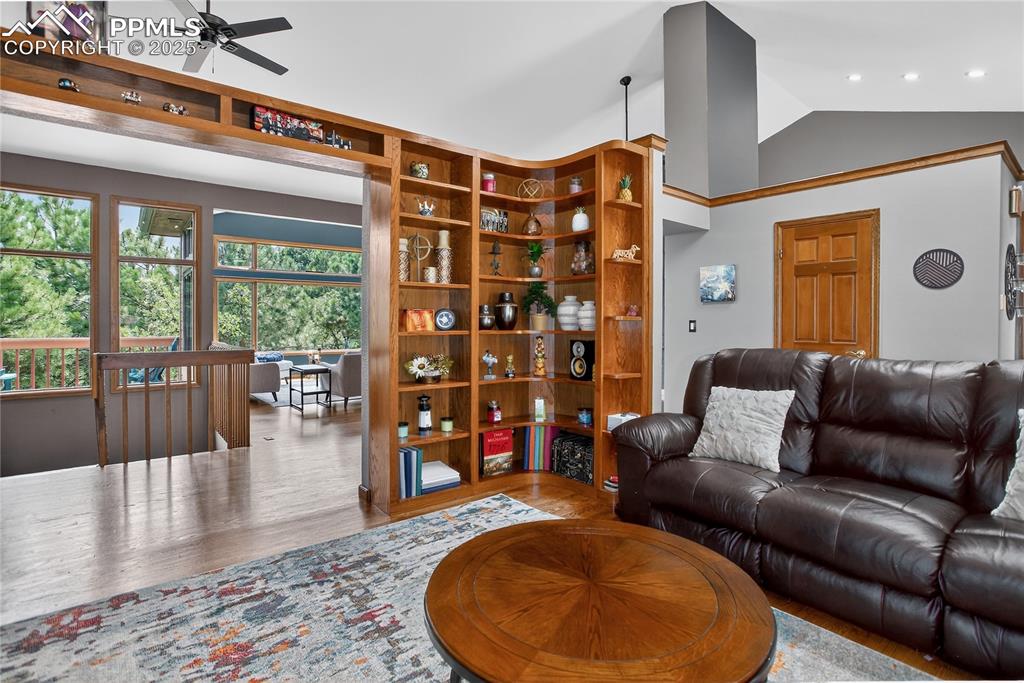 Colorado Springs, Colorado, 80906, United States, 4 Bedrooms Bedrooms, ,4 BathroomsBathrooms,Residential,For Sale,1906884