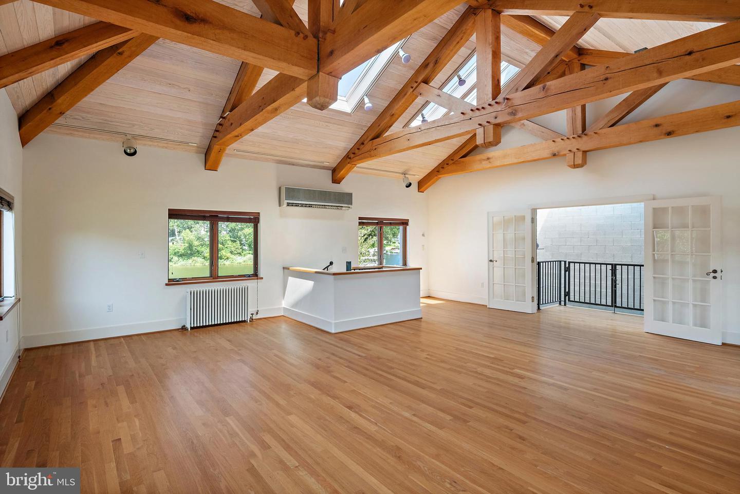 Annapolis, Maryland, 21403, United States, 4 Bedrooms Bedrooms, ,6 BathroomsBathrooms,Residential,For Sale,1940452