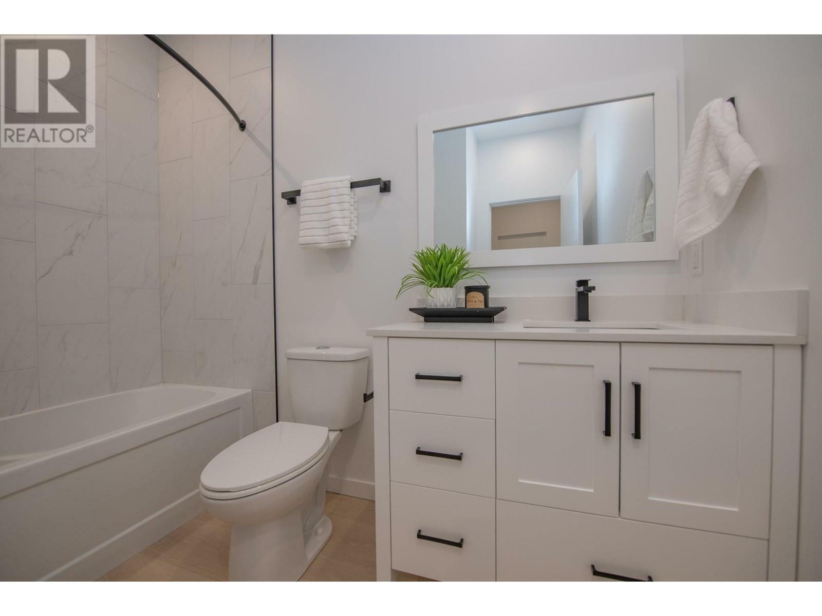 VERNON, British Columbia, V1H 1E2, CA, 3 Bedrooms Bedrooms, ,2 BathroomsBathrooms,Residential,For Sale,1837299