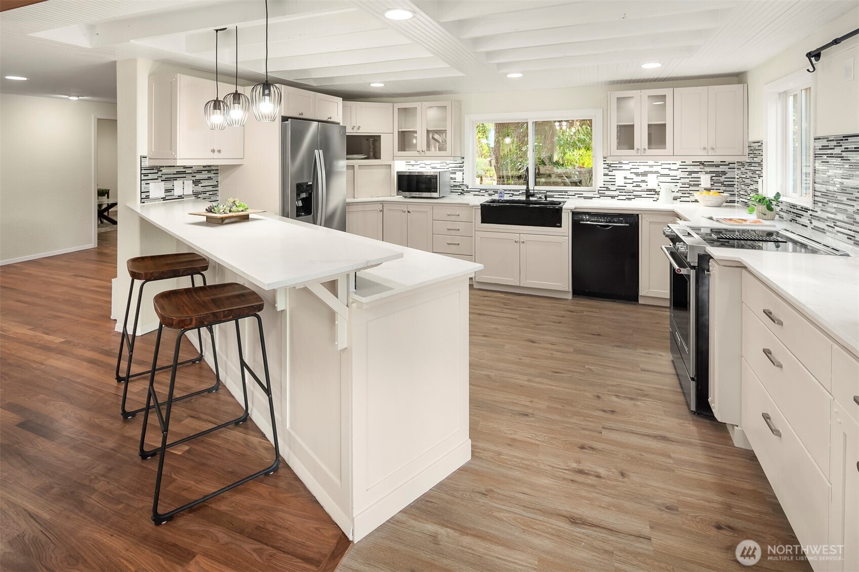 North Bend, Washington, 98045, United States, 3 Bedrooms Bedrooms, ,2 BathroomsBathrooms,Residential,For Sale,1989683