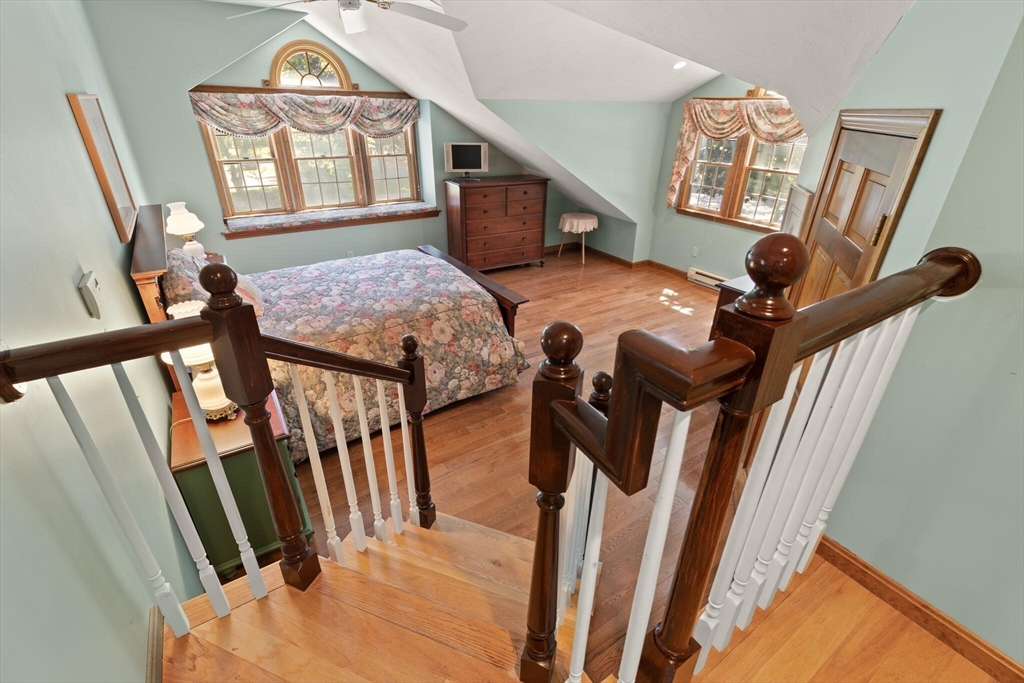 Easton, Massachusetts, 02356, United States, 4 Bedrooms Bedrooms, ,2 BathroomsBathrooms,Residential,For Sale,1896816