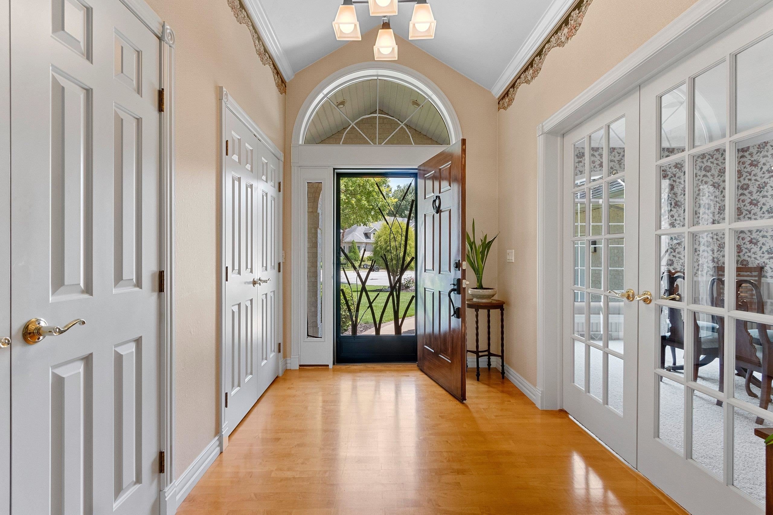 GREEN BAY, Wisconsin, 54302-5254, United States, 5 Bedrooms Bedrooms, ,4 BathroomsBathrooms,Residential,For Sale,1975812