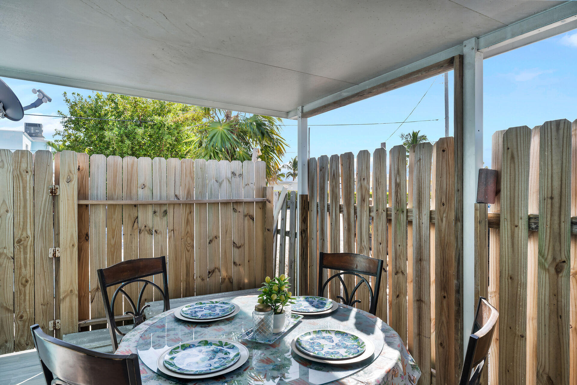 MARATHON, Florida, 33050, United States, 3 Bedrooms Bedrooms, ,1 BathroomBathrooms,Residential,For Sale,1902182