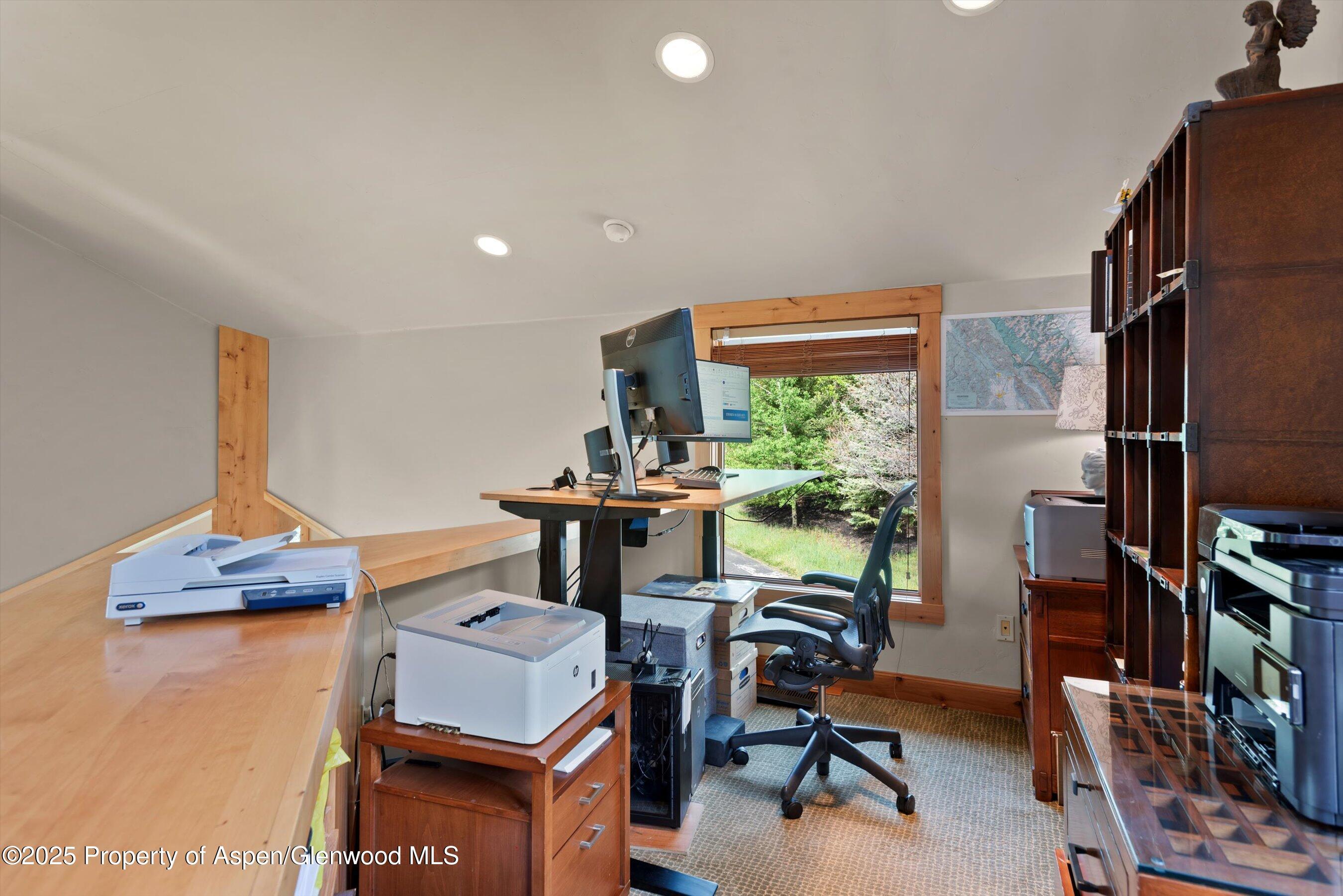 Snowmass Village, Colorado, 81615, United States, 3 Bedrooms Bedrooms, ,3 BathroomsBathrooms,Residential,For Sale,1874657