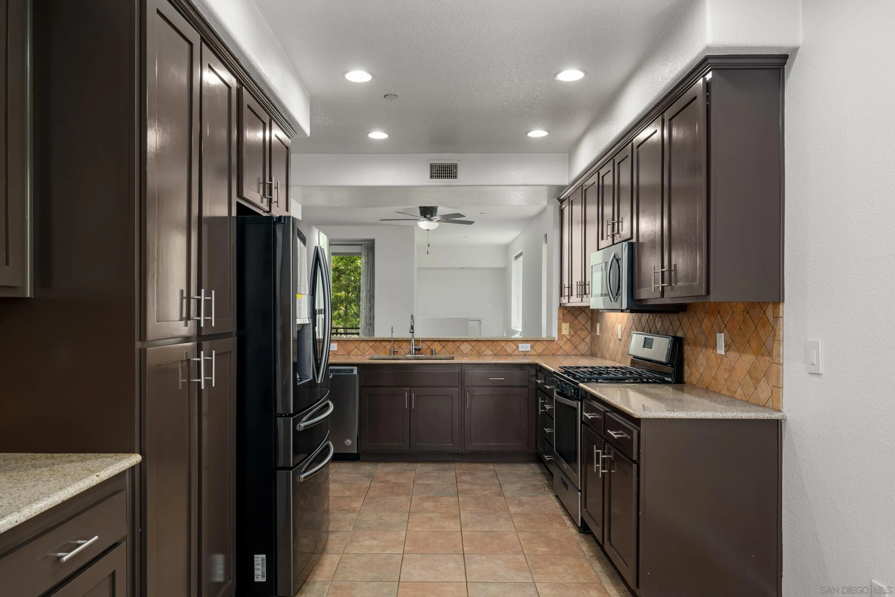 San Diego, California, 92123, United States, 2 Bedrooms Bedrooms, ,2 BathroomsBathrooms,Residential,For Sale,1939534