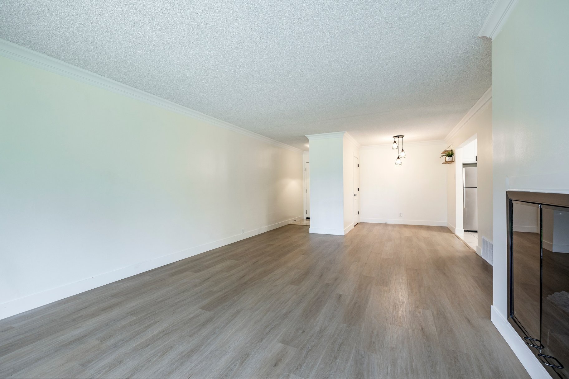  Downtown Main-Level Condo with Prime Location & Private Patio - 物件實景