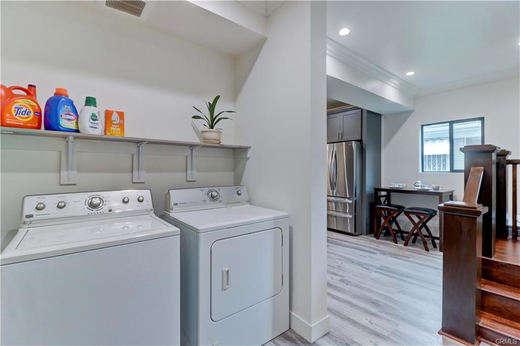 Los ANgeles, California, 90004, United States, 5 Bedrooms Bedrooms, ,2 BathroomsBathrooms,Residential,For Sale,1756474