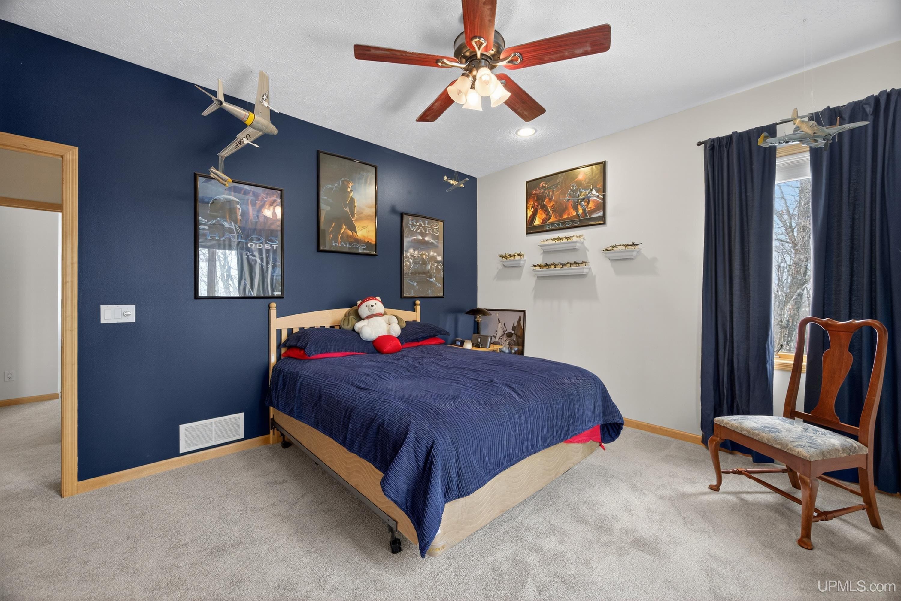Houghton, Michigan, 49931, United States, 3 Bedrooms Bedrooms, ,4 BathroomsBathrooms,Residential,For Sale,2029605