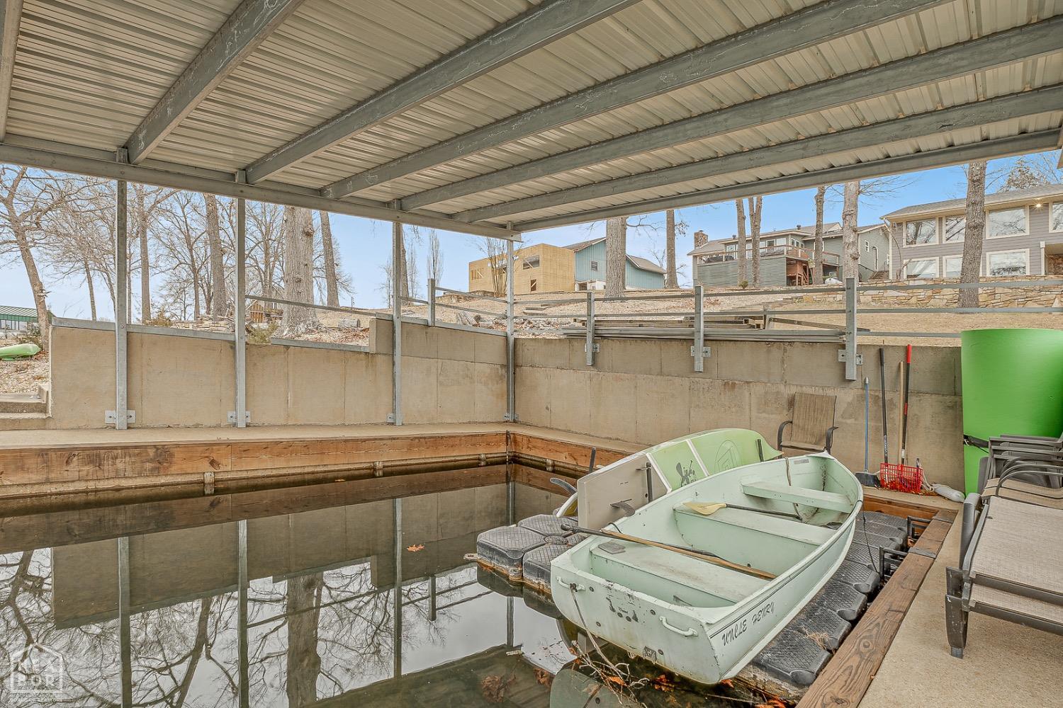 Cherokee Village, Arkansas, 72529, United States, 6 Bedrooms Bedrooms, ,3 BathroomsBathrooms,Residential,For Sale,1983477