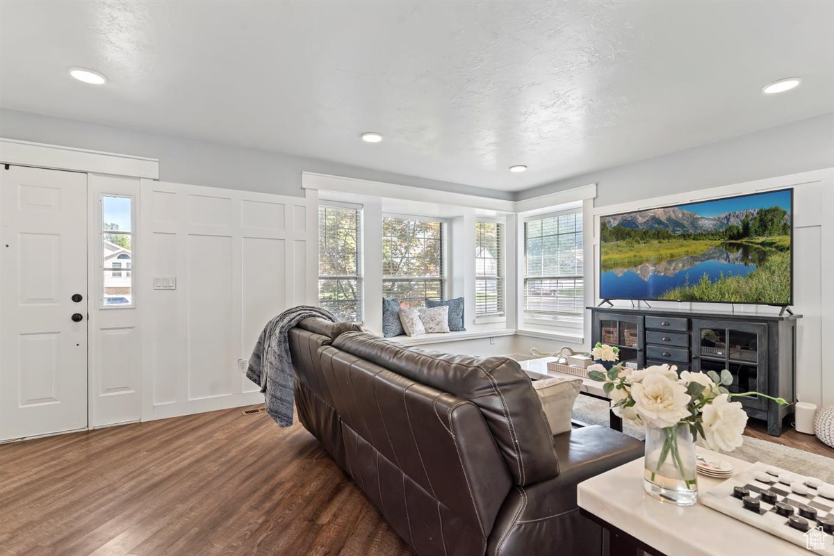 Kaysville, Utah, 84037, United States, 4 Bedrooms Bedrooms, ,3 BathroomsBathrooms,Residential,For Sale,1941718