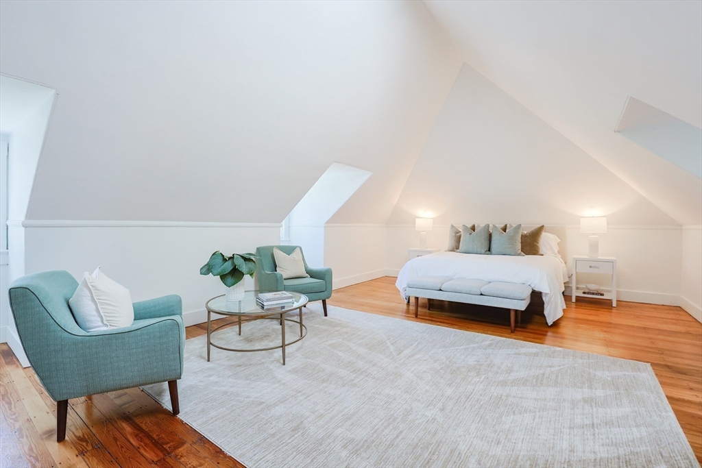 Newton, Massachusetts, 02465, United States, 5 Bedrooms Bedrooms, ,3 BathroomsBathrooms,Residential,For Sale,1939012