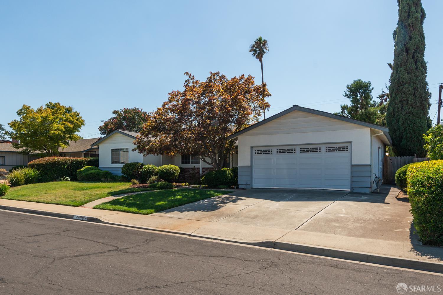 Concord, California, 94521, United States, 4 Bedrooms Bedrooms, ,2 BathroomsBathrooms,Residential,For Sale,1940926