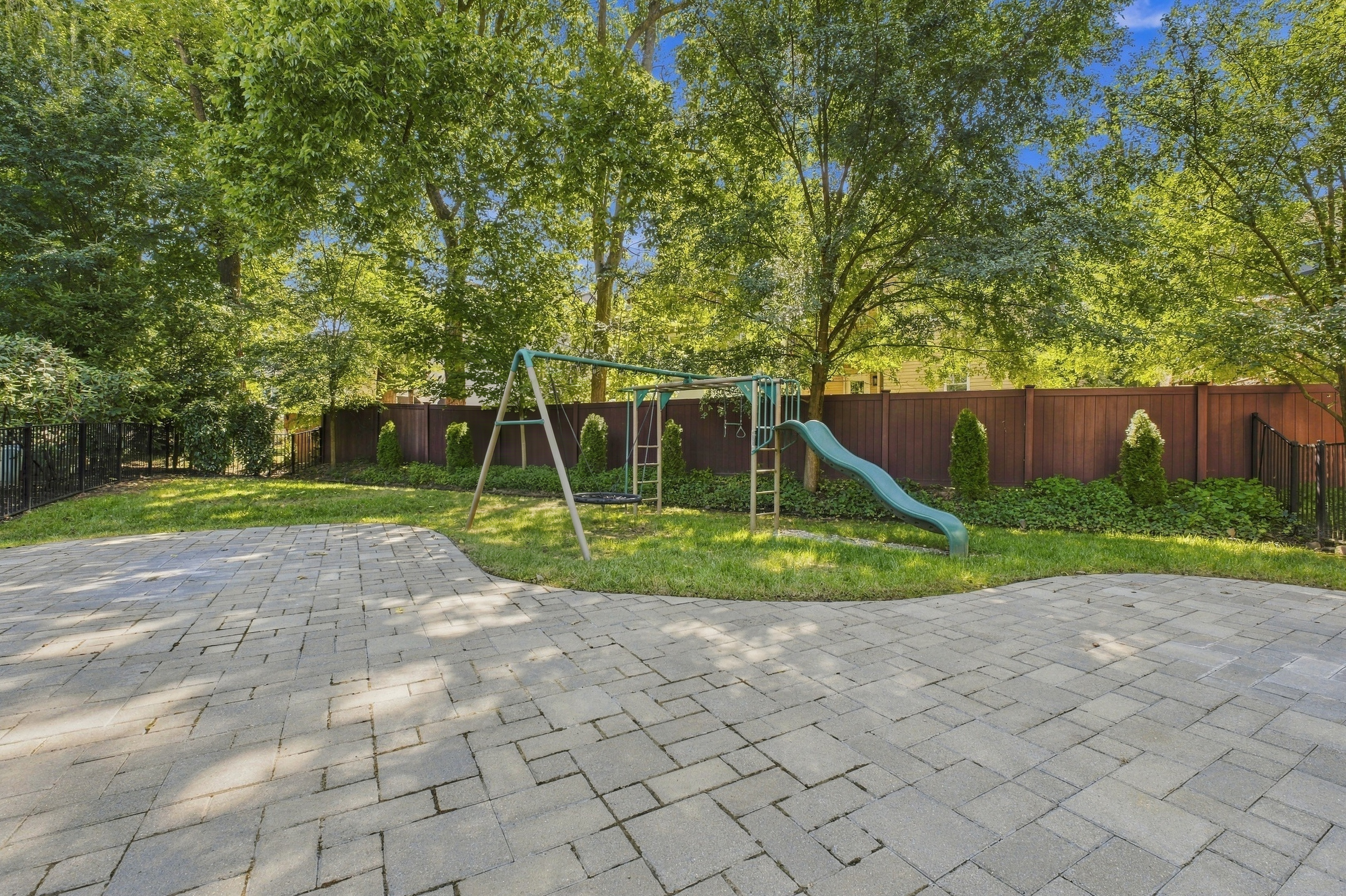 1902 Dundee Hollow Trail, Louisville, KY 40205 - 物件實景