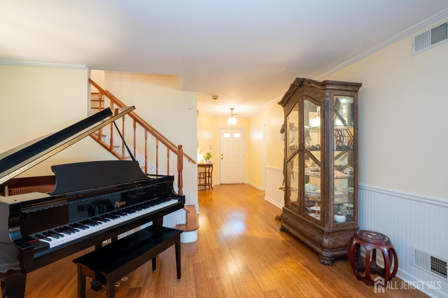 South Brunswick, New Jersey, 08824, United States, 3 Bedrooms Bedrooms, ,3 BathroomsBathrooms,Residential,For Sale,1980206