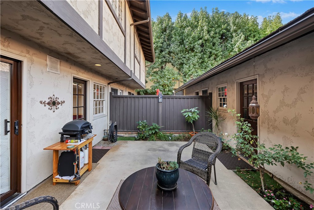 Sierra Madre, California, 91024, United States, 2 Bedrooms Bedrooms, ,3 BathroomsBathrooms,Residential,For Sale,1992859