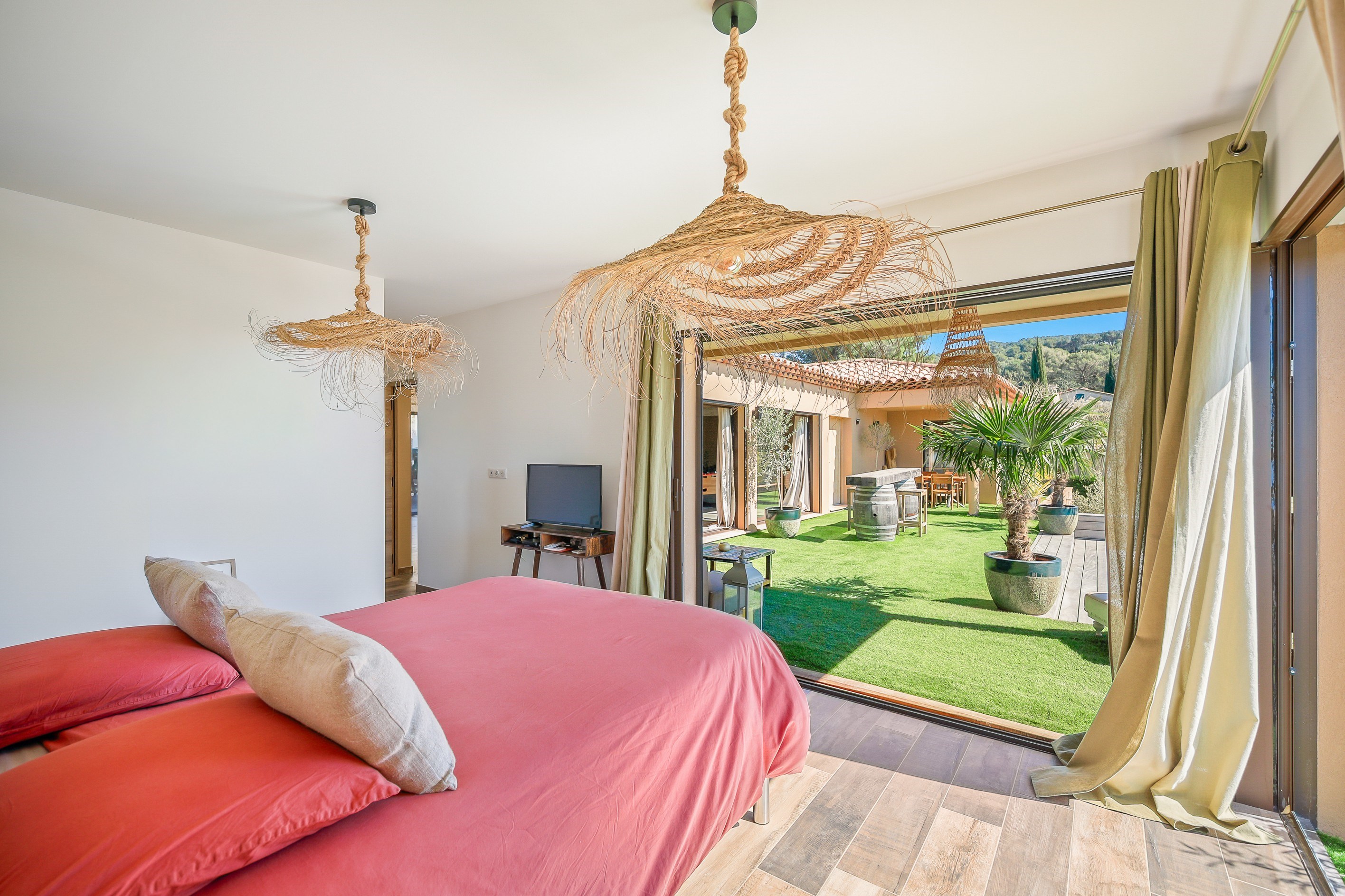  Le Castellet – Recent Contemporary Villa with Panoramic Views - 物件實景