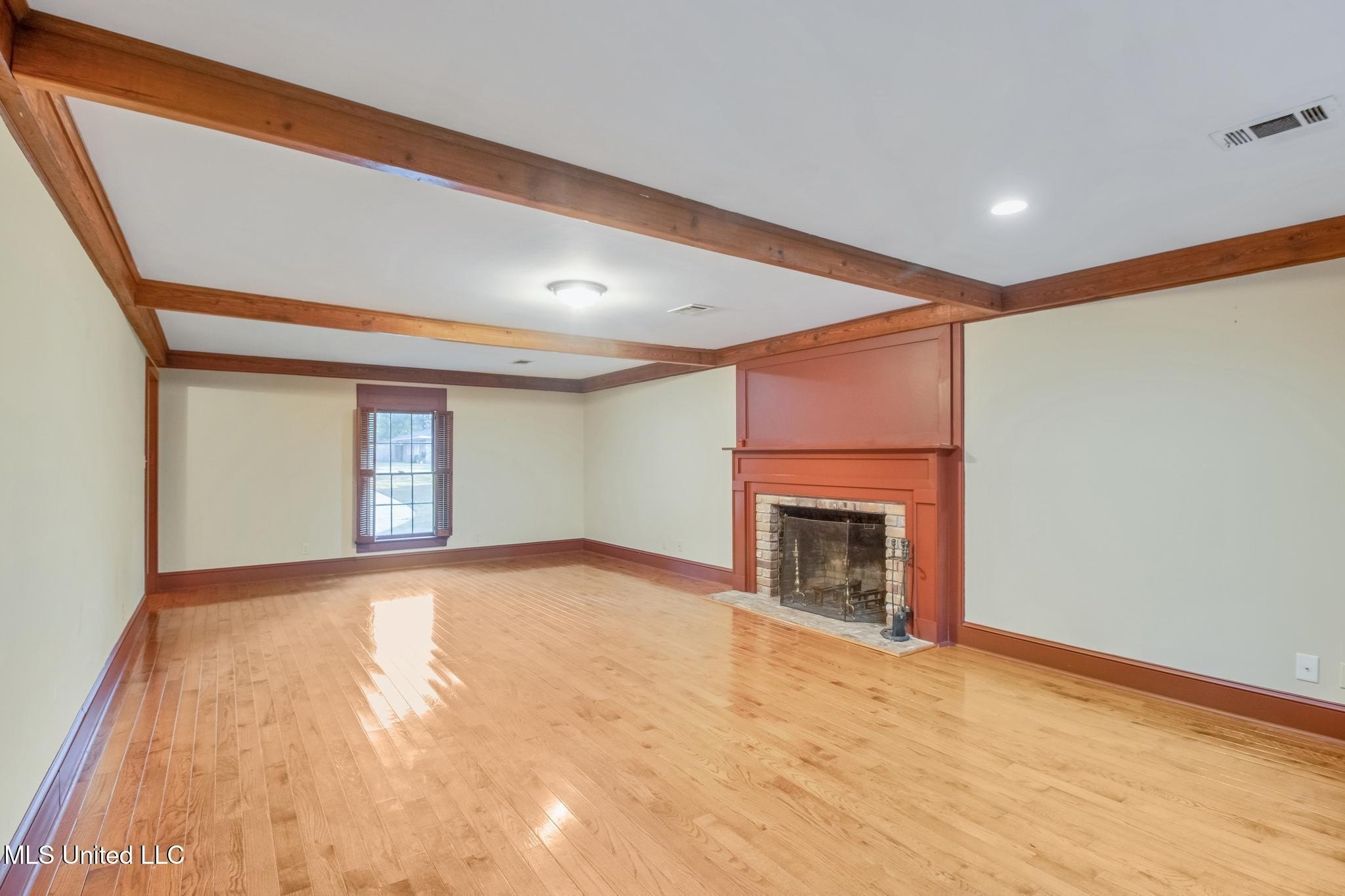 Gulfport, Mississippi, 39507, United States, 4 Bedrooms Bedrooms, ,4 BathroomsBathrooms,Residential,For Sale,1977287