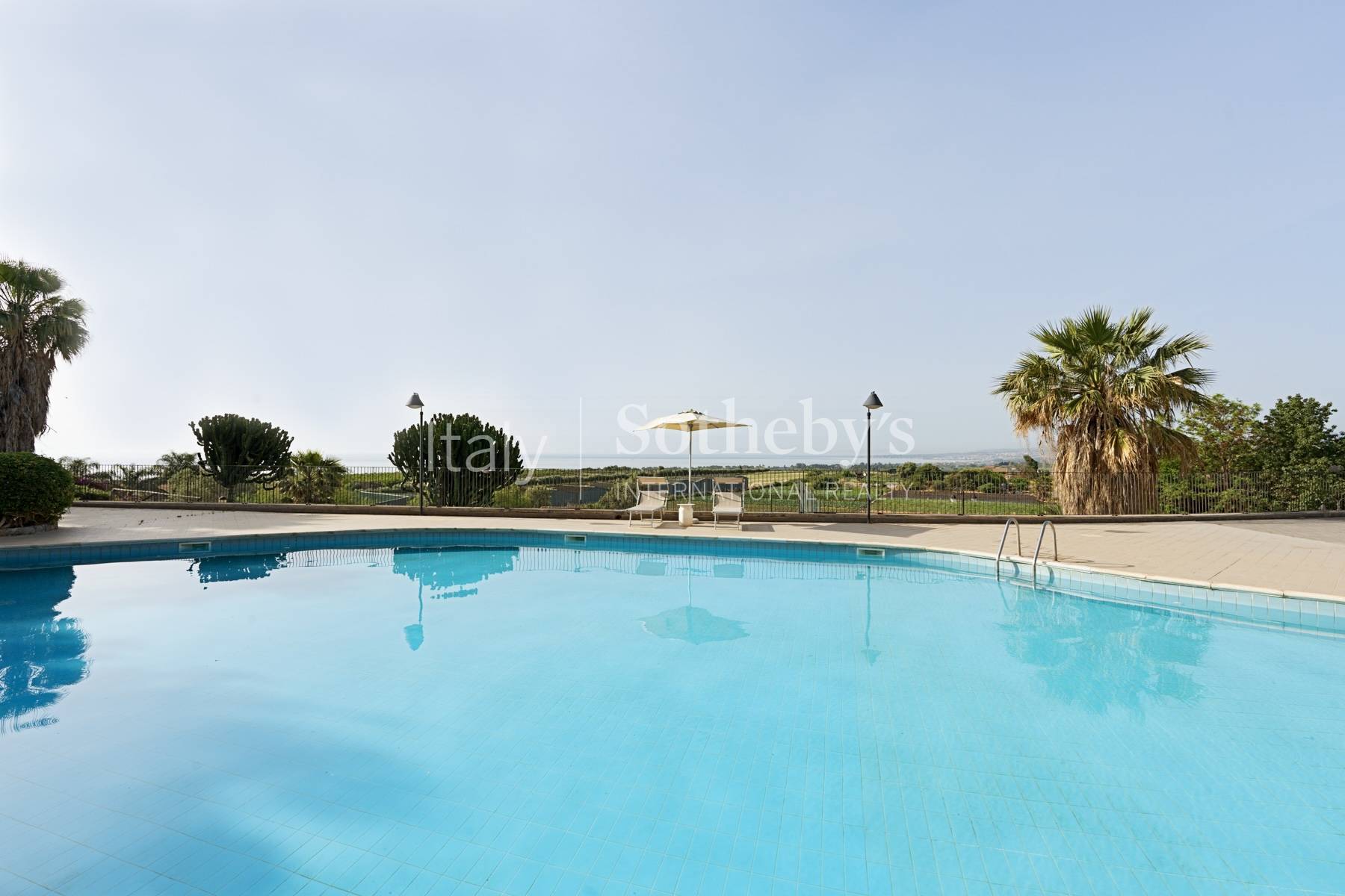 Prestigious property nestled between Mount Etna and the sea - 物件實景