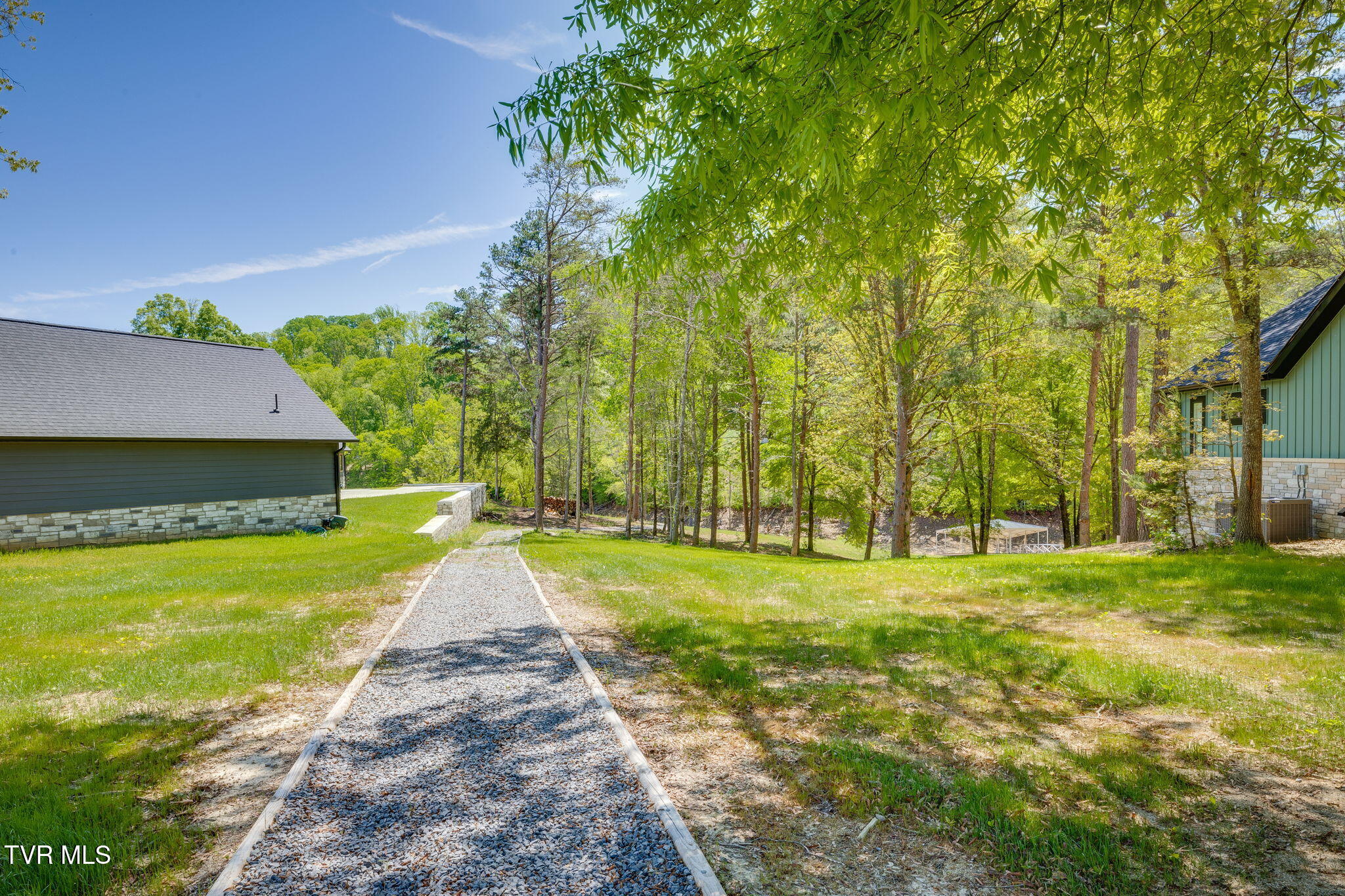 Dandridge, Tennessee, 37725, United States, 3 Bedrooms Bedrooms, ,4 BathroomsBathrooms,Residential,For Sale,2040308