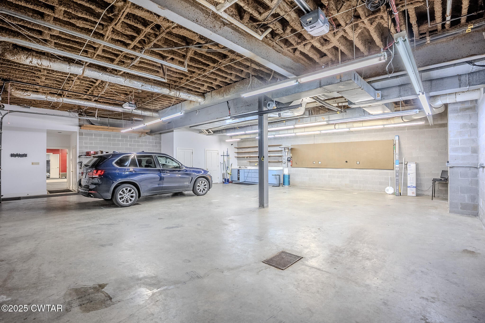 Jackson, Tennessee, 38305, United States, 5 Bedrooms Bedrooms, ,5 BathroomsBathrooms,Residential,For Sale,2006604