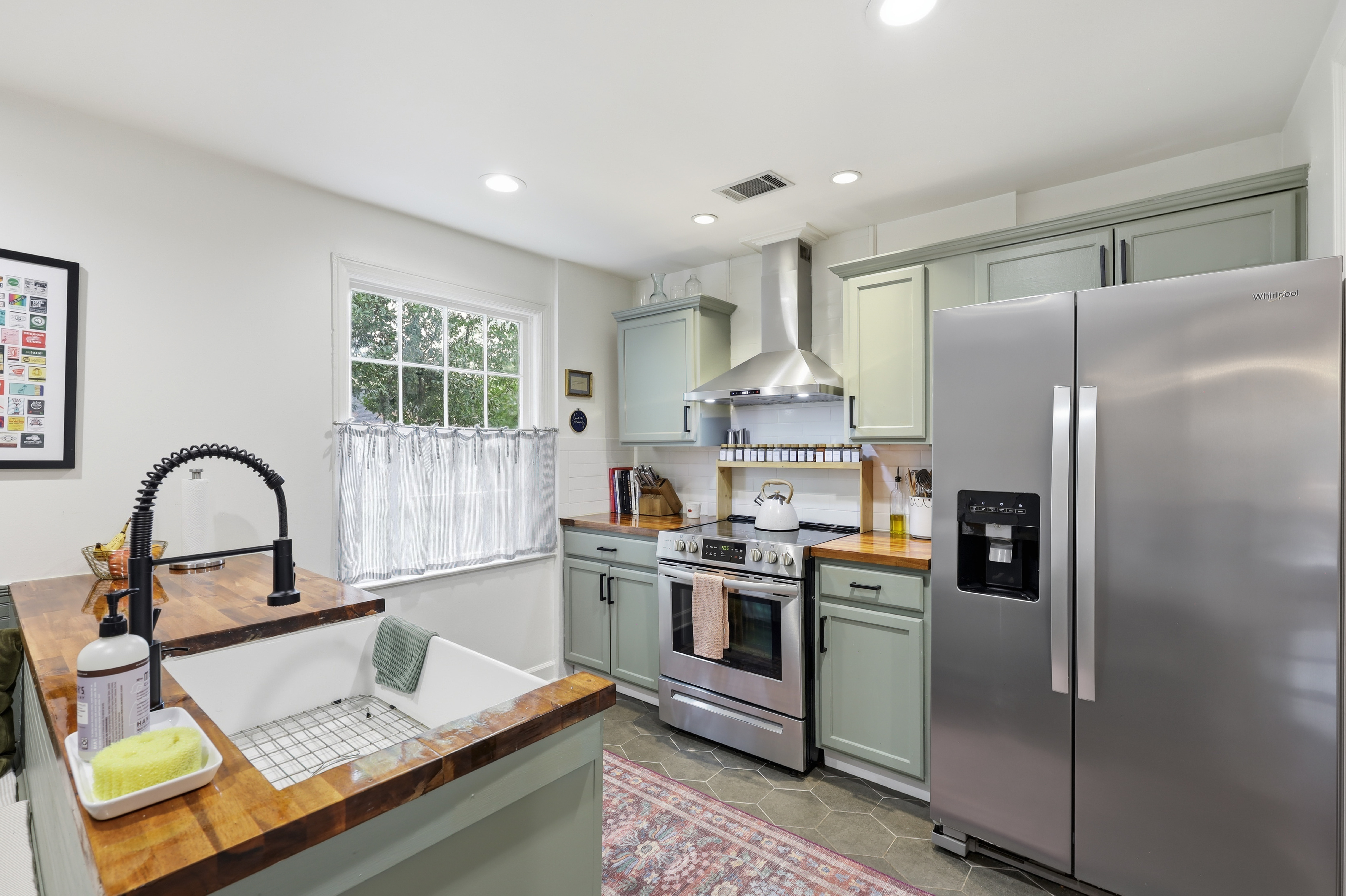  1501 E 55th Street - 物件實景
