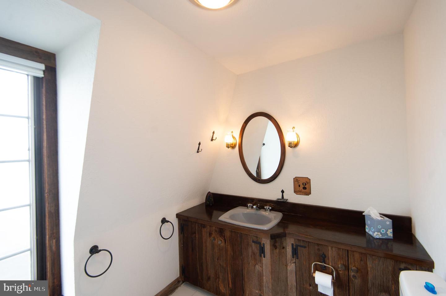 Royal Oak, Maryland, 21662, United States, 3 Bedrooms Bedrooms, ,4 BathroomsBathrooms,Residential,For Sale,1991591