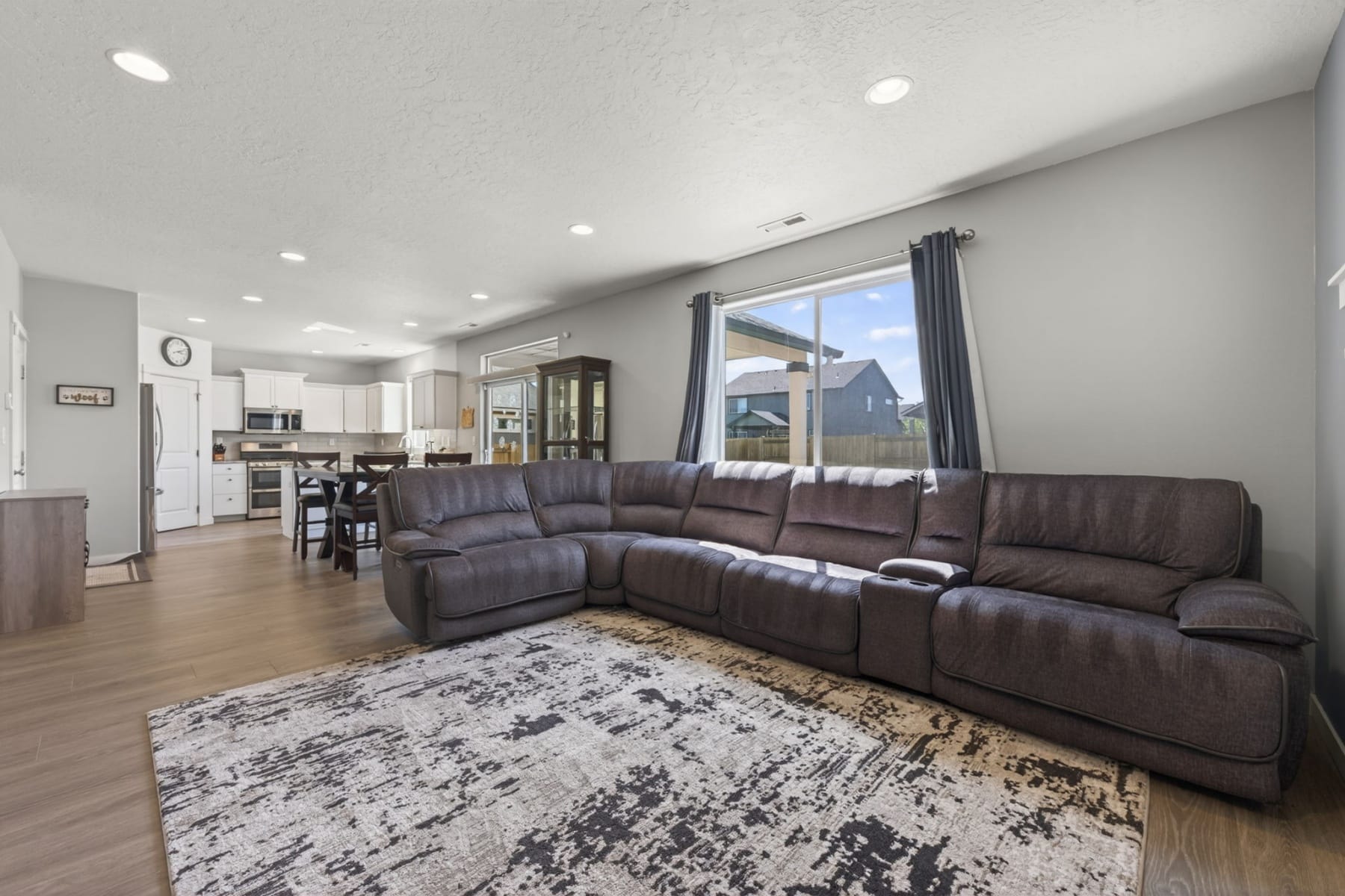  3461 NW 9th Street Redmond, OR 97756 - 物件實景